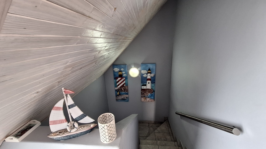 6 Bedroom Property for Sale in Dwarskersbos Western Cape